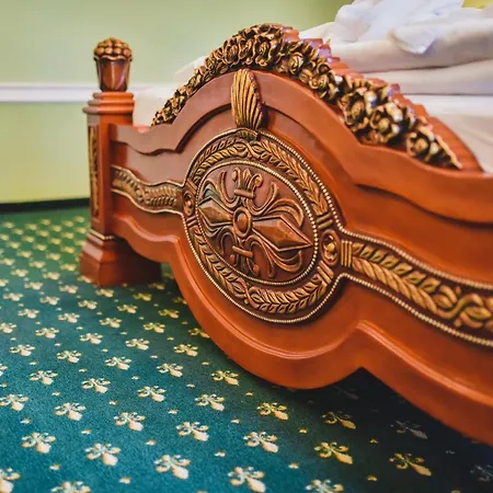 Zamek Kamenny Dvur Hotel Kynsperk nad Ohri