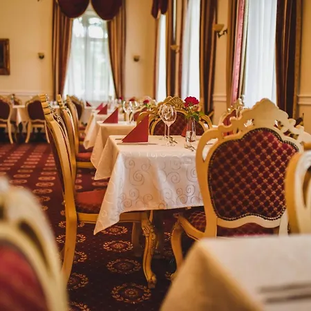 Zamek Kamenny Dvur 4* Kynsperk nad Ohri