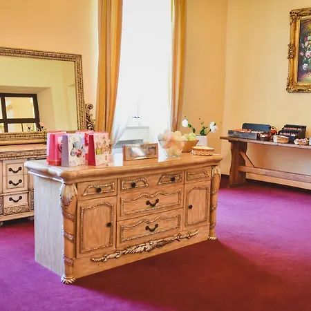 Otel Zamek Kamenny Dvur