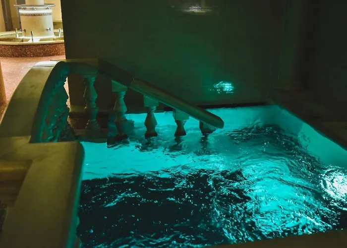 Hotel Zamek Kamenny Dvur 4*