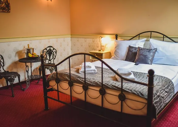 Zamek Kamenny Dvur 4* Kynsperk nad Ohri