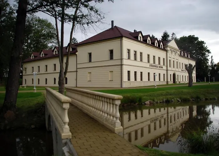 Zamek Kamenny Dvur 4*